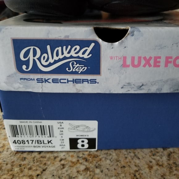 Sketchers Size 8 - Picture 3 of 6
